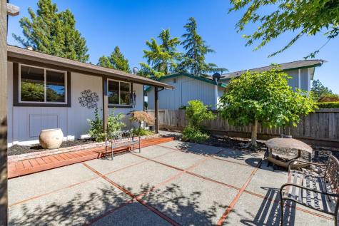 4480 Fairway Drive Rohnert Park CA 94928