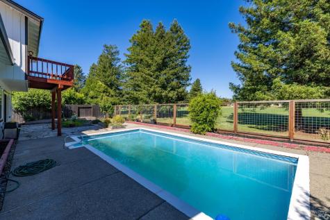 4480 Fairway Drive Rohnert Park CA 94928