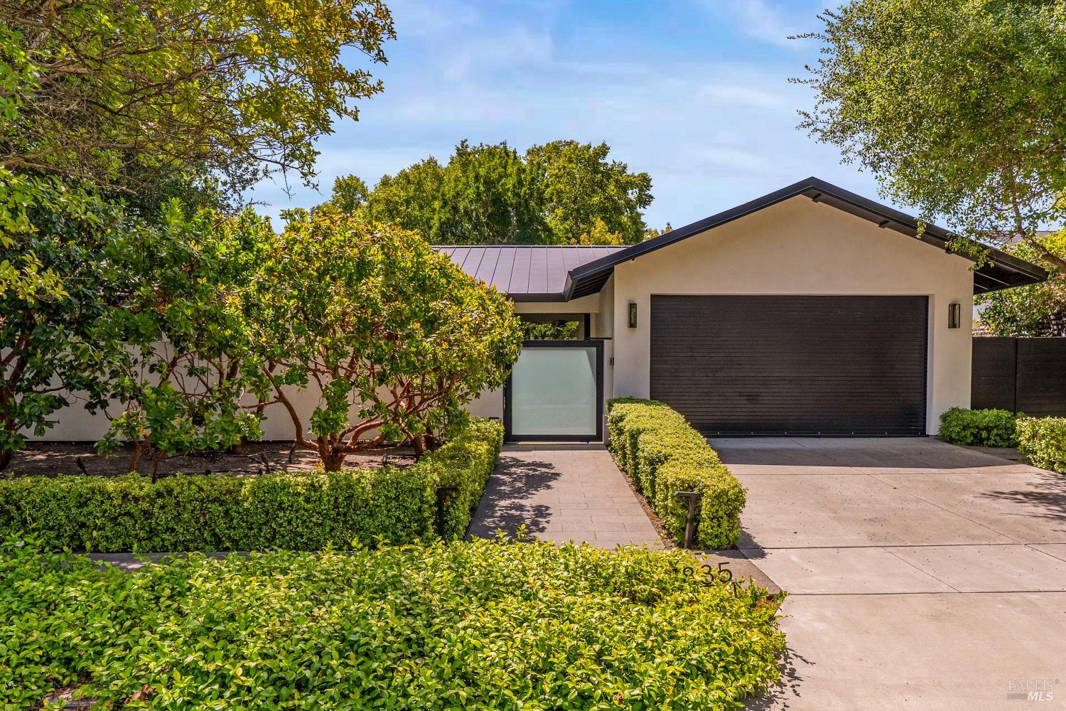 1885 Larkspur Street Yountville CA 94599