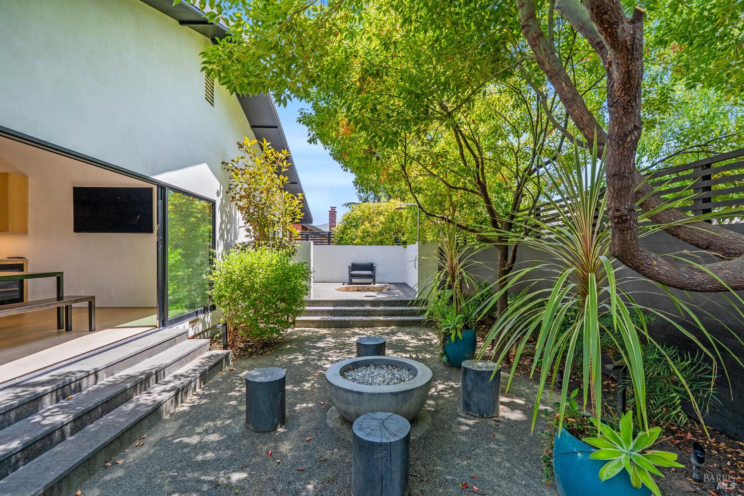 1885 Larkspur Street Yountville CA 94599