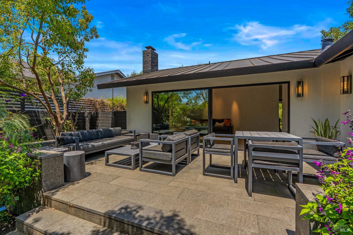 1885 Larkspur Street Yountville CA 94599