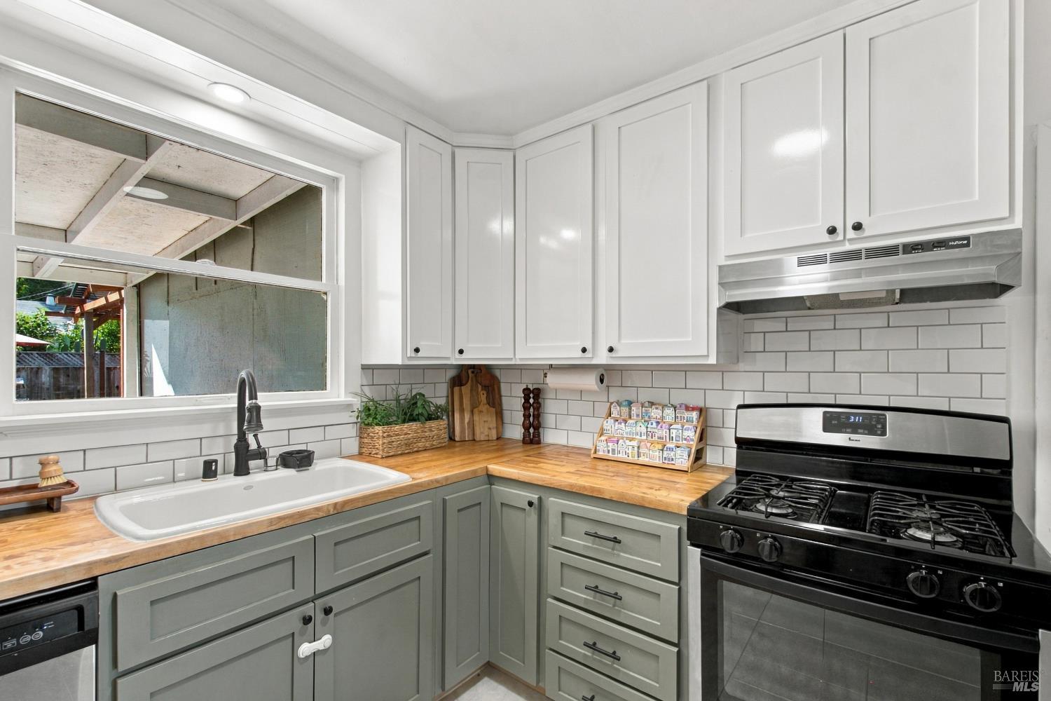 129 Dewitt Avenue Napa CA 94558
