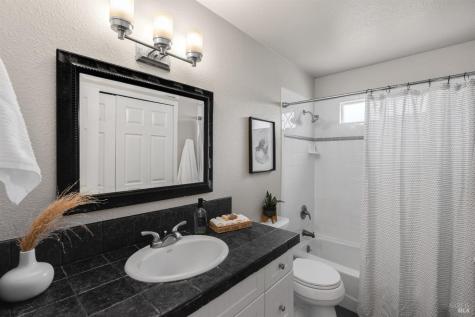 3428 Castlerock Court Santa Rosa CA 95404