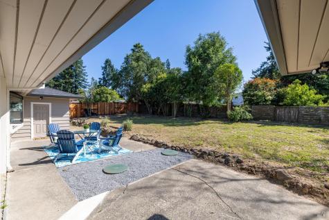 918 Dorthel Street Sebastopol CA 95472