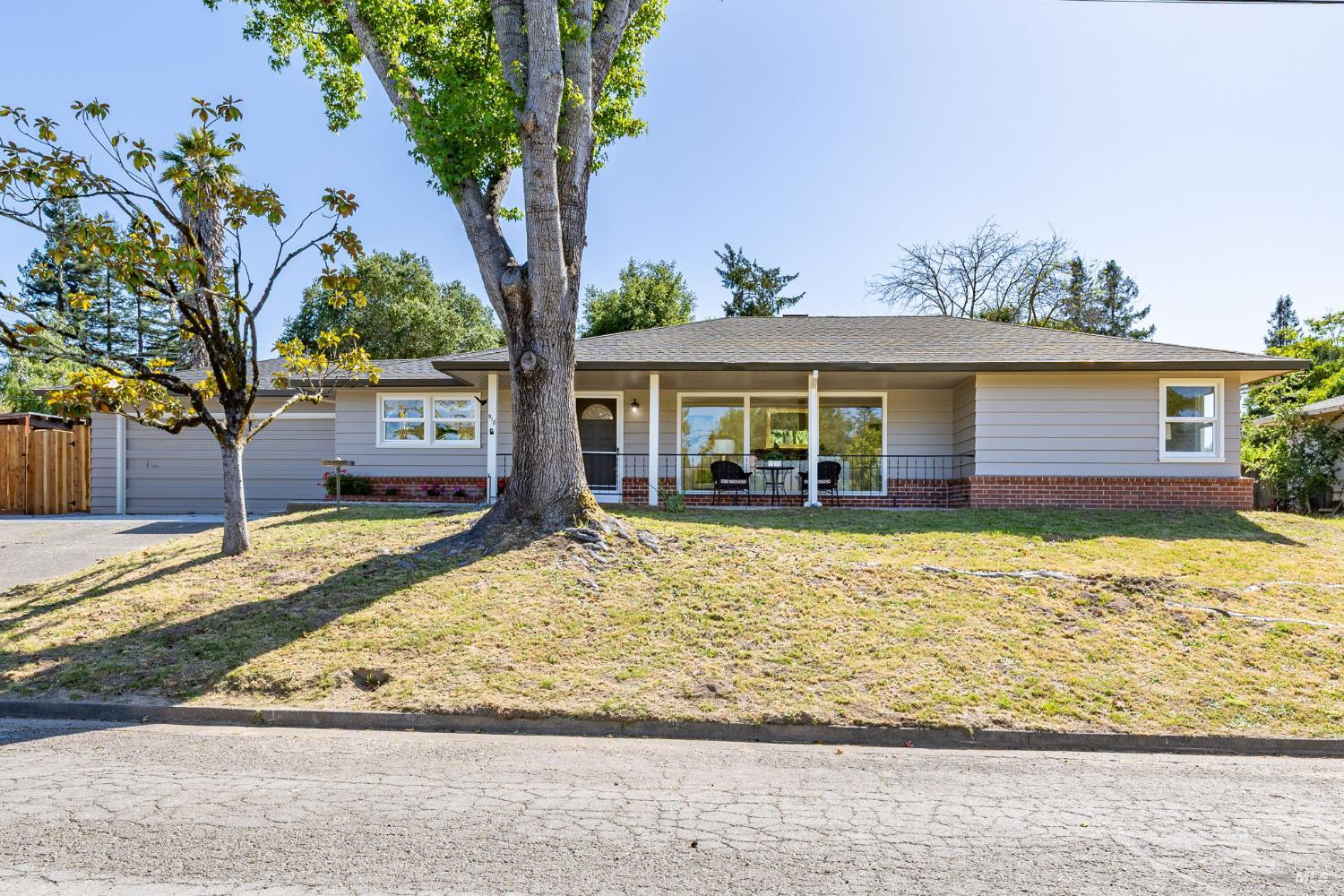 918 Dorthel Street Sebastopol CA 95472