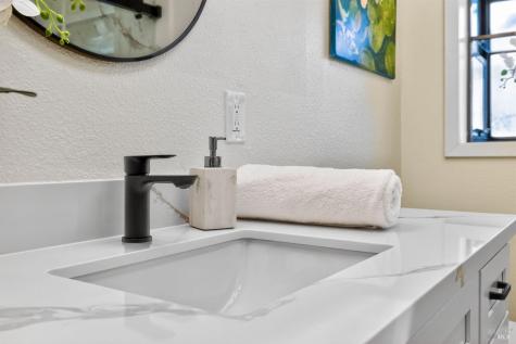 918 Dorthel Street Sebastopol CA 95472