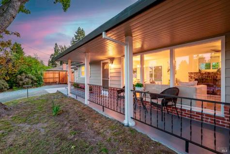 918 Dorthel Street Sebastopol CA 95472