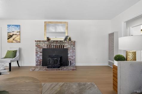 918 Dorthel Street Sebastopol CA 95472