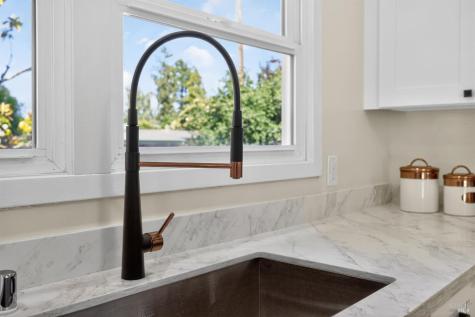 918 Dorthel Street Sebastopol CA 95472