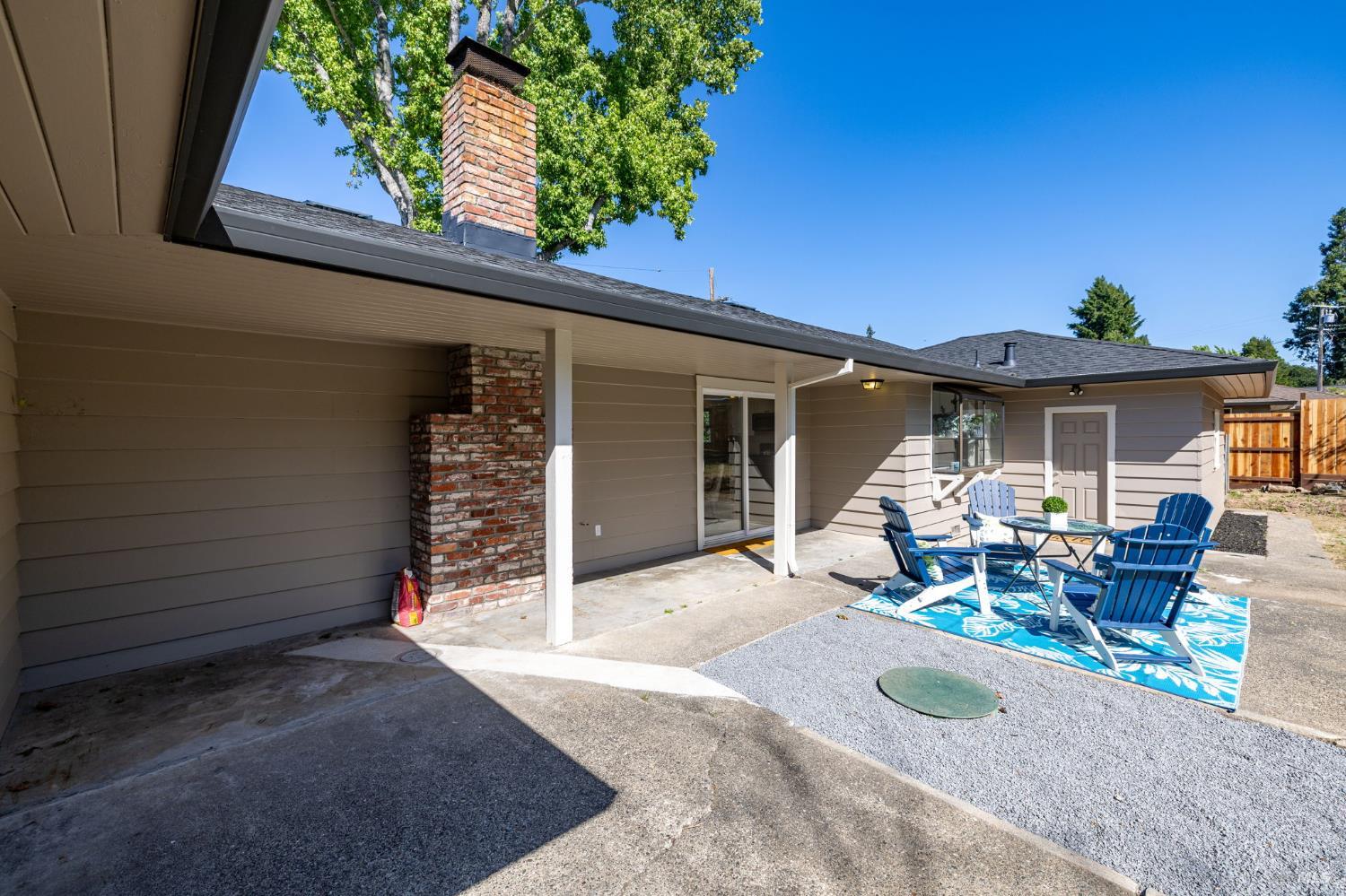 918 Dorthel Street Sebastopol CA 95472