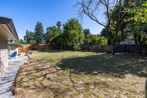 918 Dorthel Street Sebastopol CA 95472