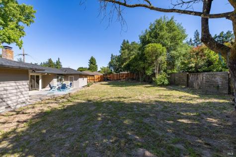 918 Dorthel Street Sebastopol CA 95472