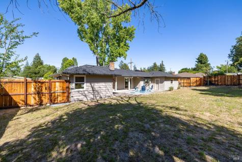 918 Dorthel Street Sebastopol CA 95472