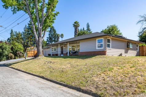 918 Dorthel Street Sebastopol CA 95472
