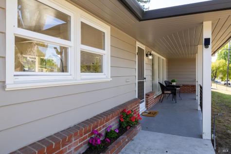 918 Dorthel Street Sebastopol CA 95472