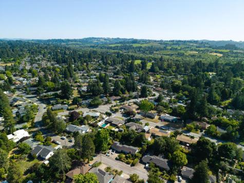 918 Dorthel Street Sebastopol CA 95472