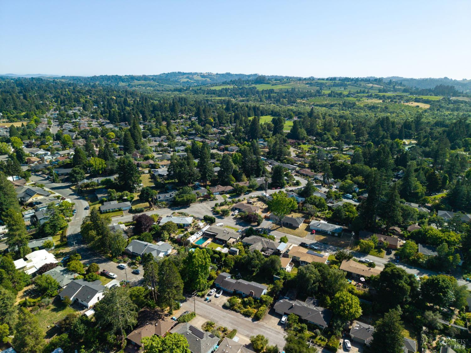 918 Dorthel Street Sebastopol CA 95472