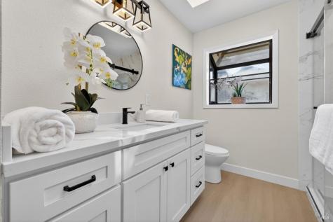 918 Dorthel Street Sebastopol CA 95472