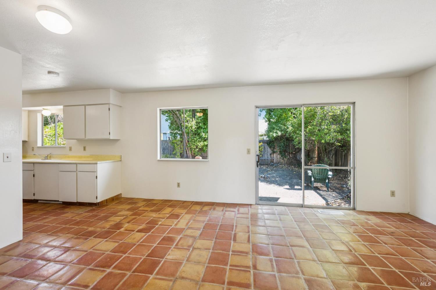 516 Oak Lake Avenue Santa Rosa CA 95409