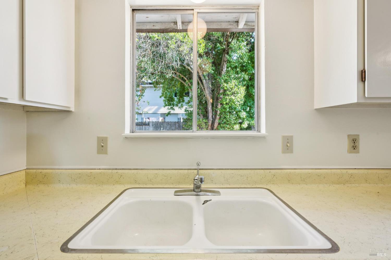 516 Oak Lake Avenue Santa Rosa CA 95409