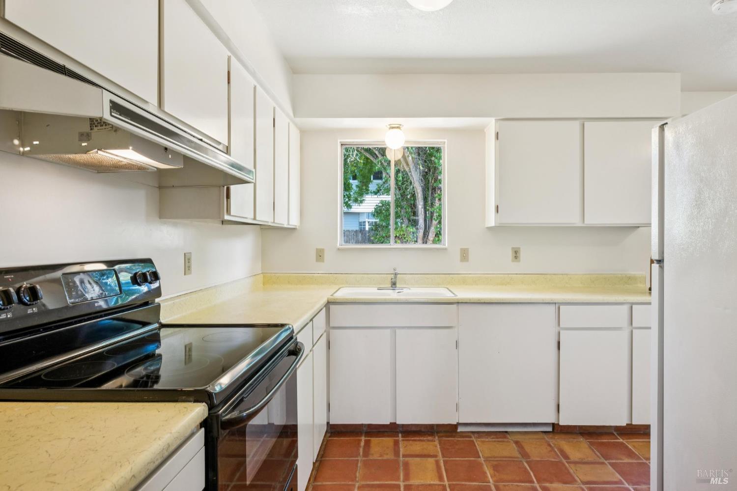 516 Oak Lake Avenue Santa Rosa CA 95409