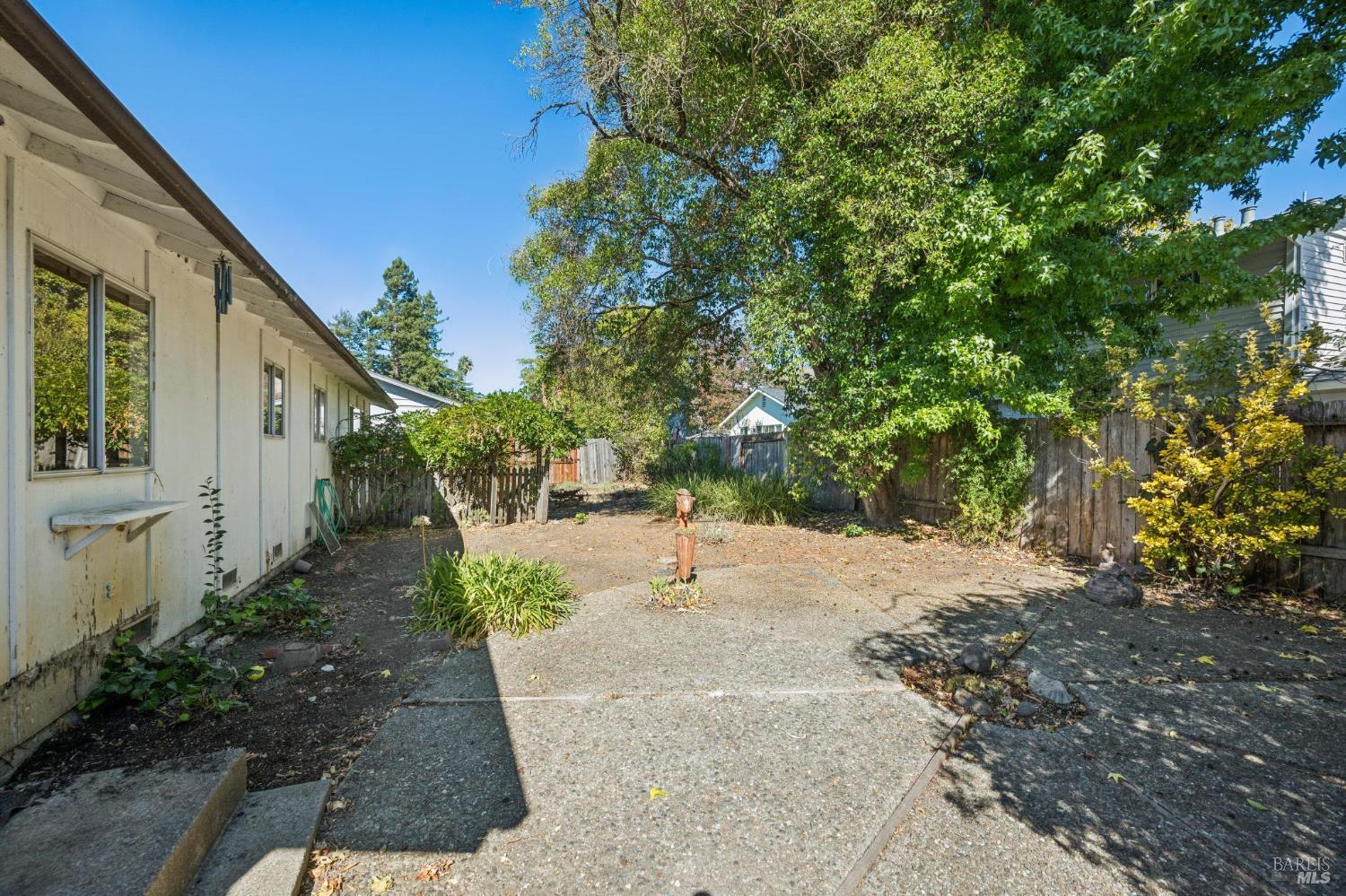516 Oak Lake Avenue Santa Rosa CA 95409