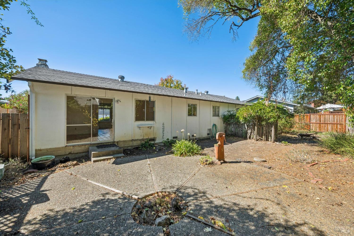 516 Oak Lake Avenue Santa Rosa CA 95409