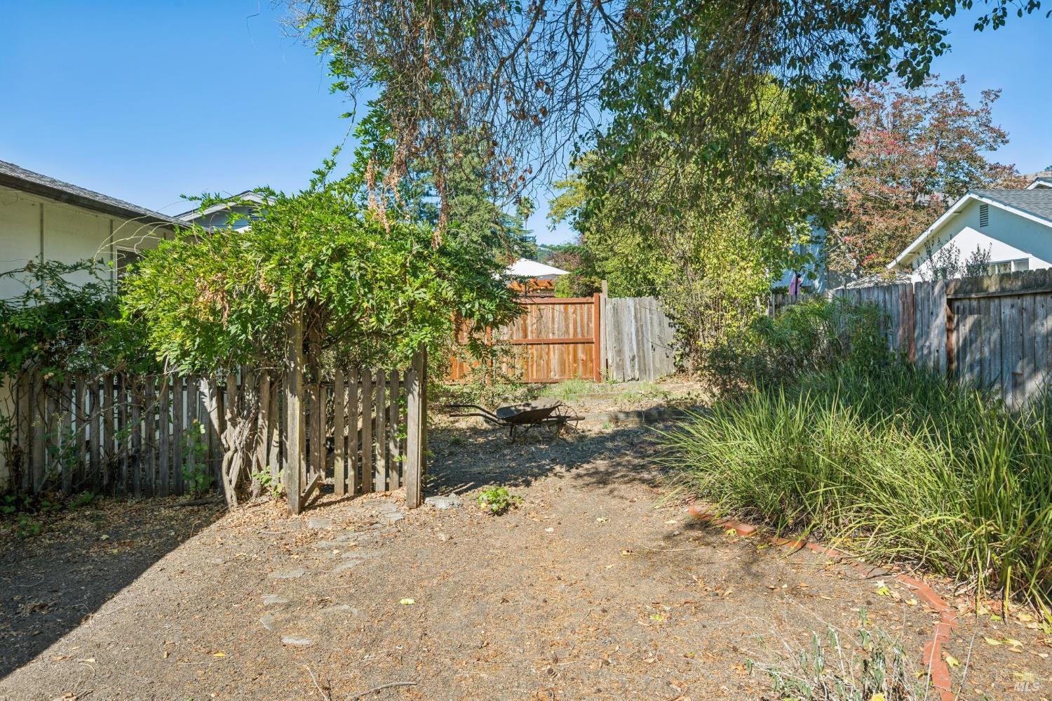 516 Oak Lake Avenue Santa Rosa CA 95409