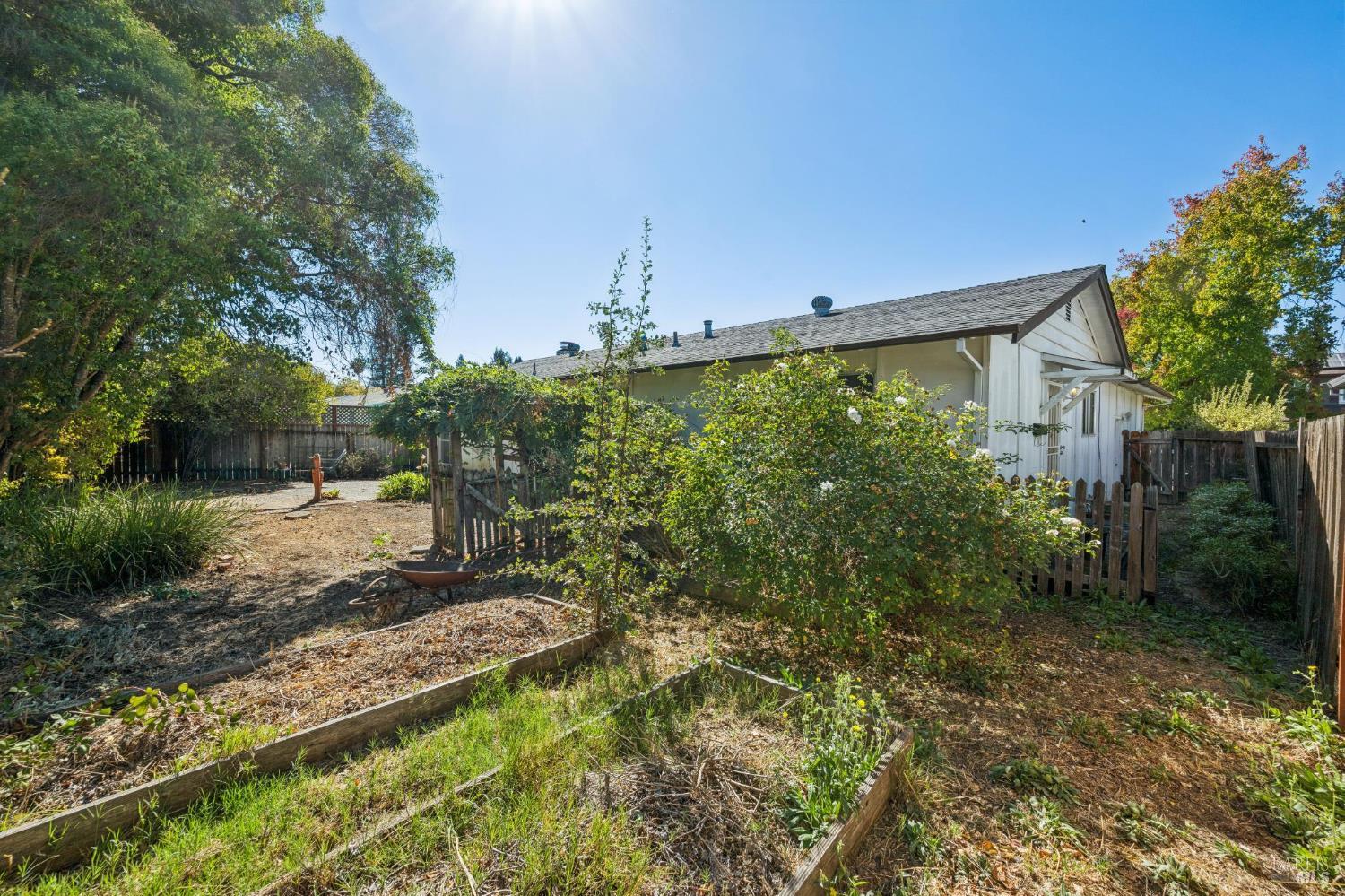 516 Oak Lake Avenue Santa Rosa CA 95409