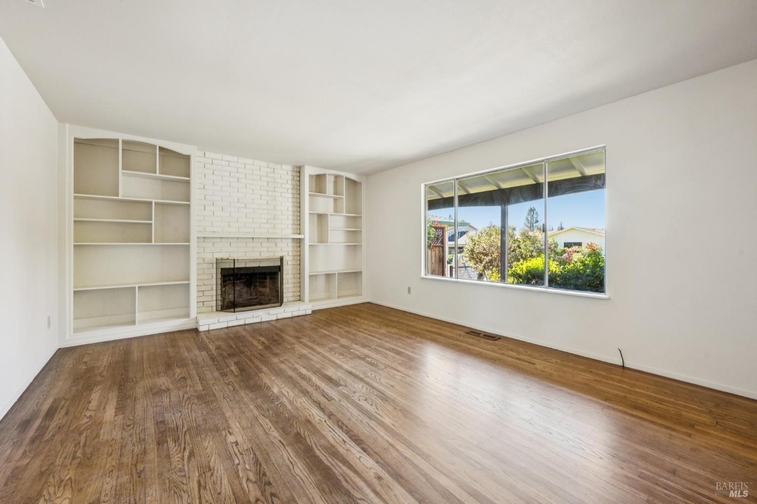 516 Oak Lake Avenue Santa Rosa CA 95409