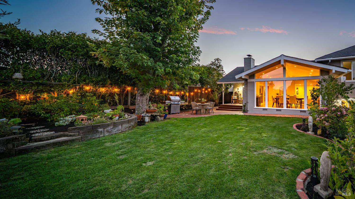 212 San Marino Drive San Rafael CA 94901
