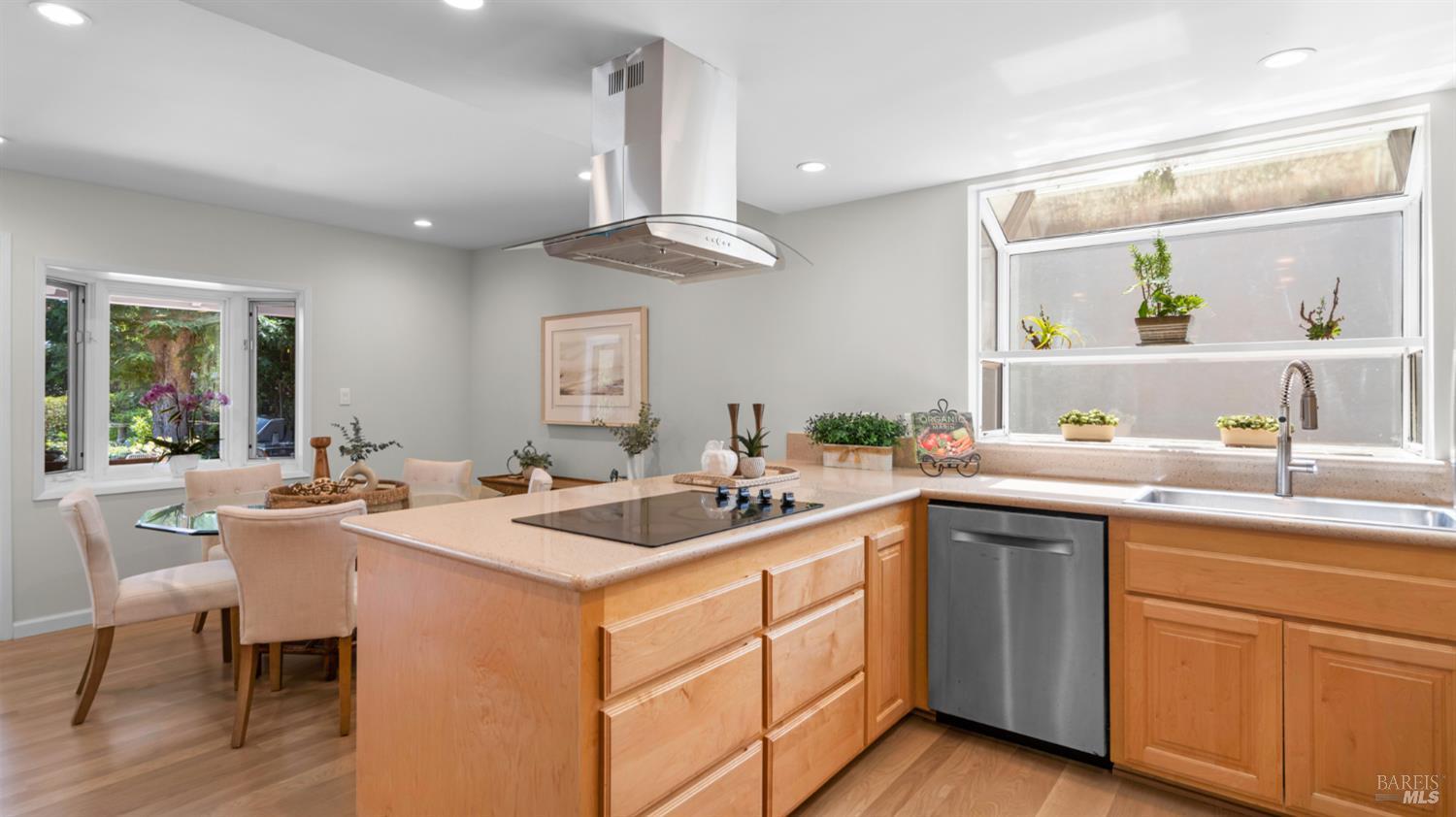 212 San Marino Drive San Rafael CA 94901