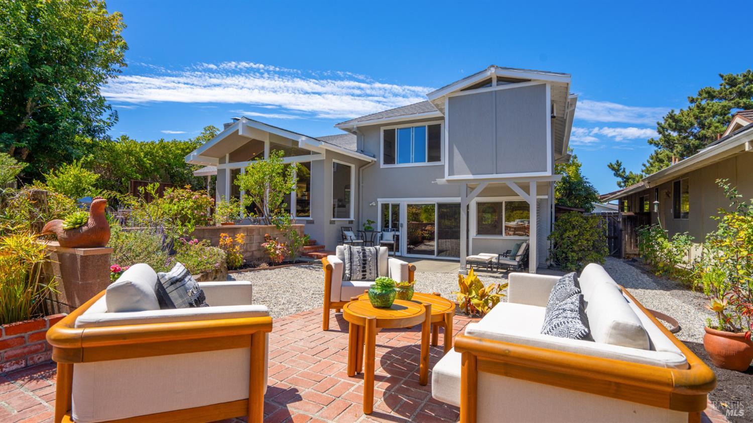 212 San Marino Drive San Rafael CA 94901
