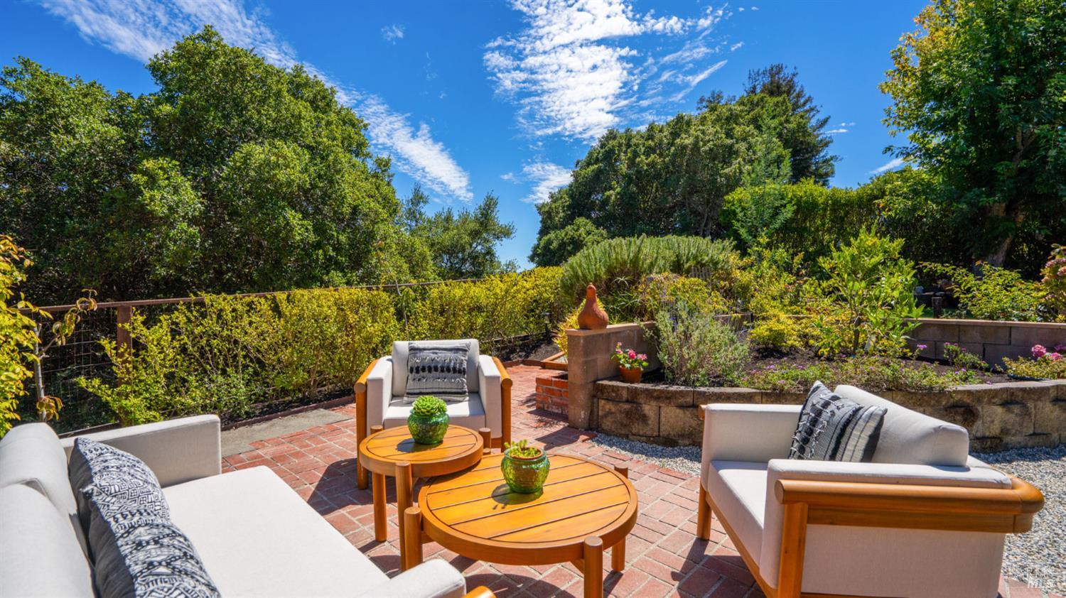 212 San Marino Drive San Rafael CA 94901