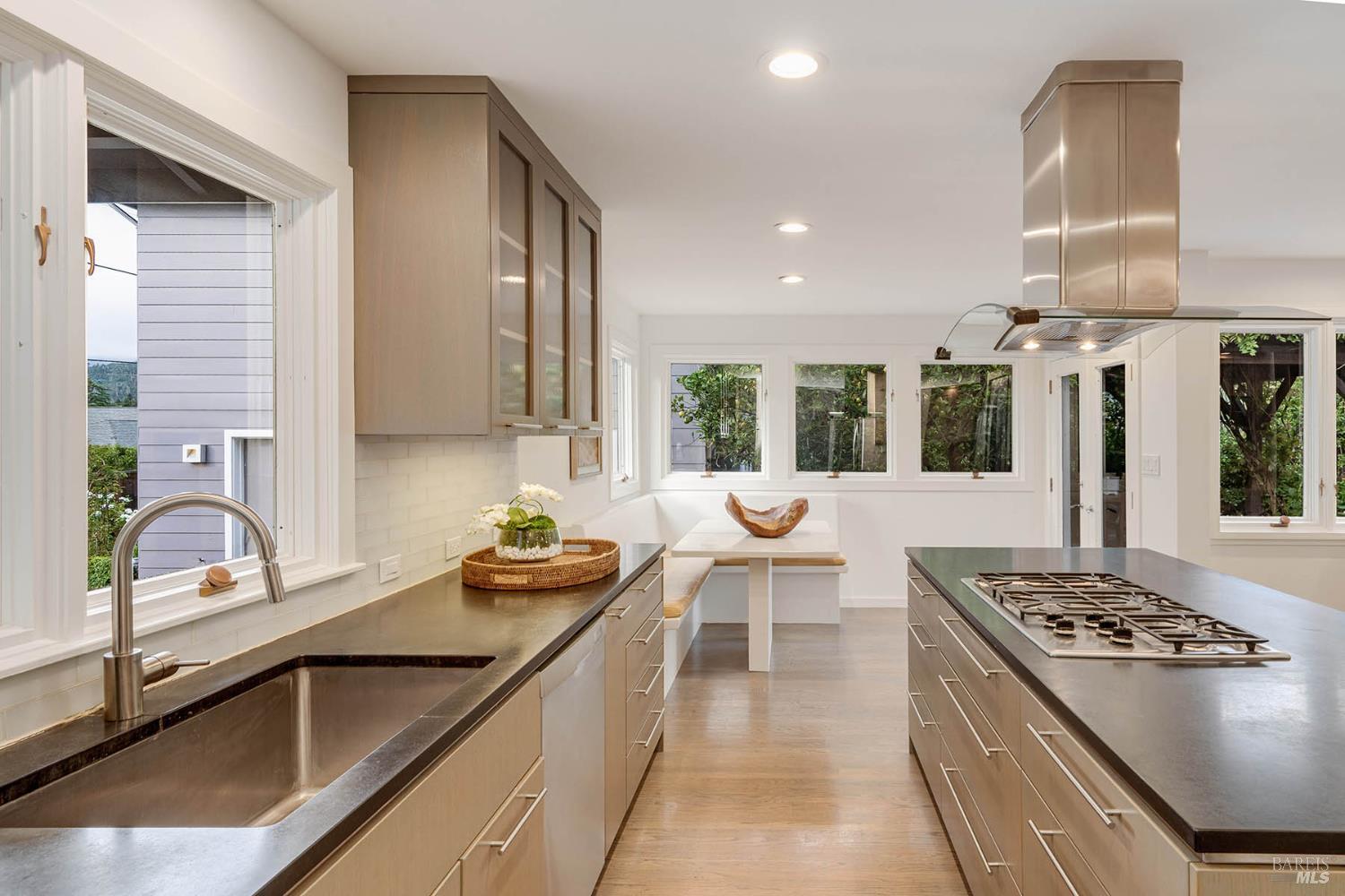 1615 Scott Street St. Helena CA 94574