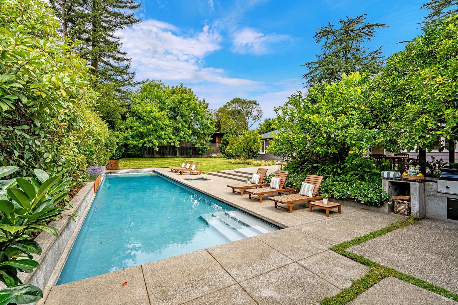 1615 Scott Street St. Helena CA 94574