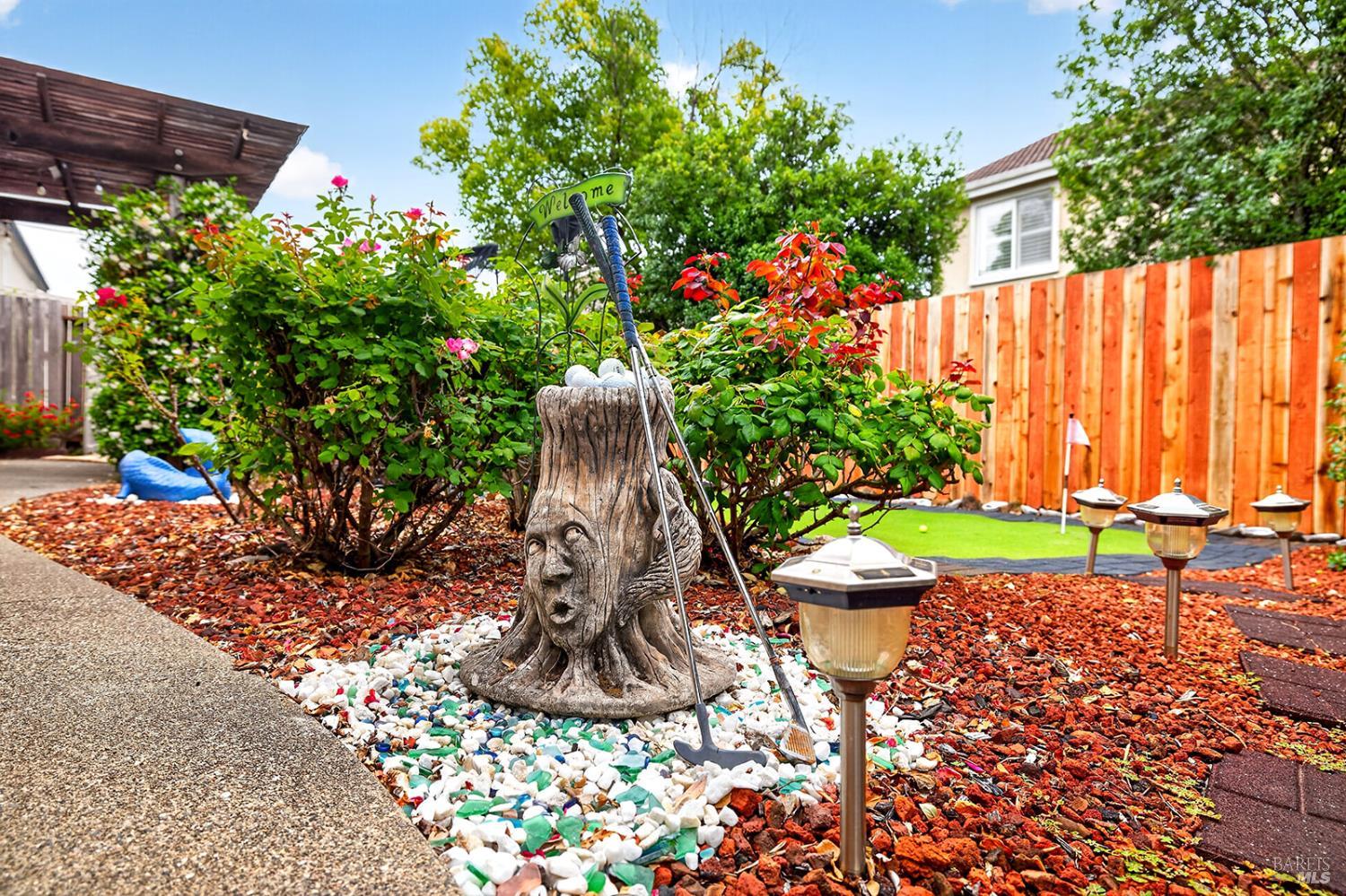 1156 Mitchell Lane Windsor CA 95492