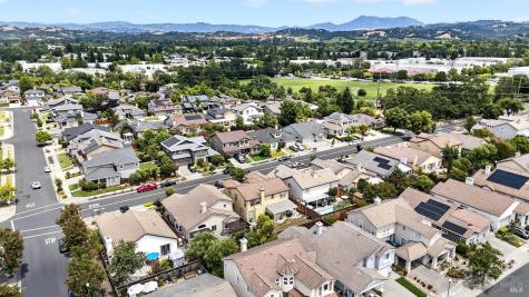 1156 Mitchell Lane Windsor CA 95492