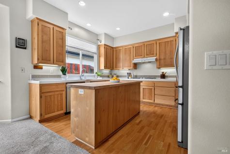 1156 Mitchell Lane Windsor CA 95492