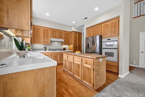 1156 Mitchell Lane Windsor CA 95492