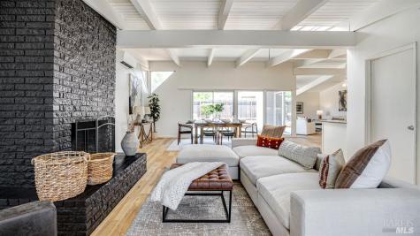 304 Holly Drive San Rafael CA 94903