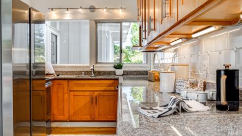 304 Holly Drive San Rafael CA 94903