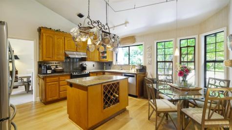 1108 E Sunnyslope Road Petaluma CA 94952