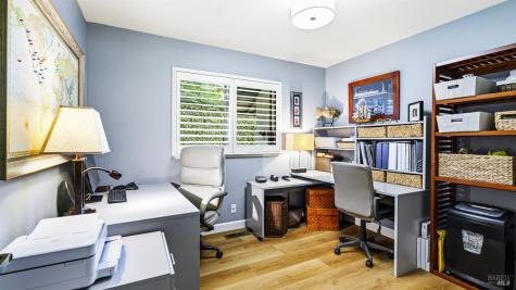 1108 E Sunnyslope Road Petaluma CA 94952
