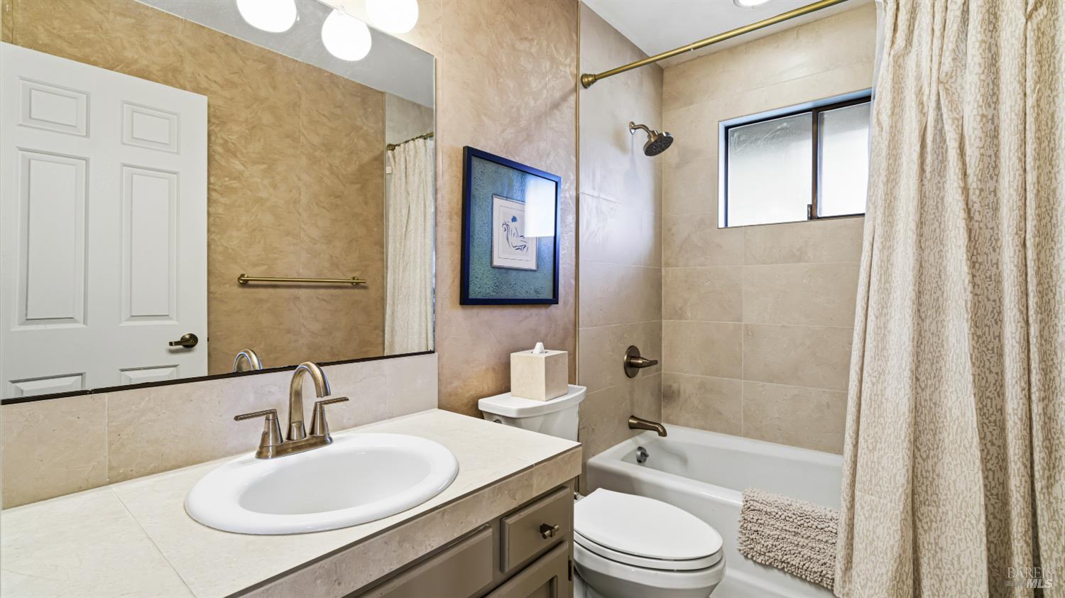 1108 E Sunnyslope Road Petaluma CA 94952