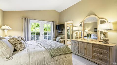 1108 E Sunnyslope Road Petaluma CA 94952