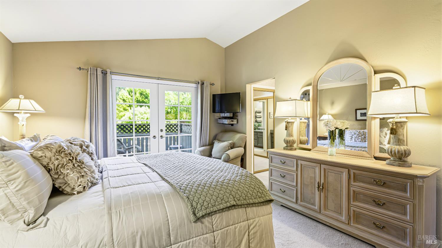 1108 E Sunnyslope Road Petaluma CA 94952