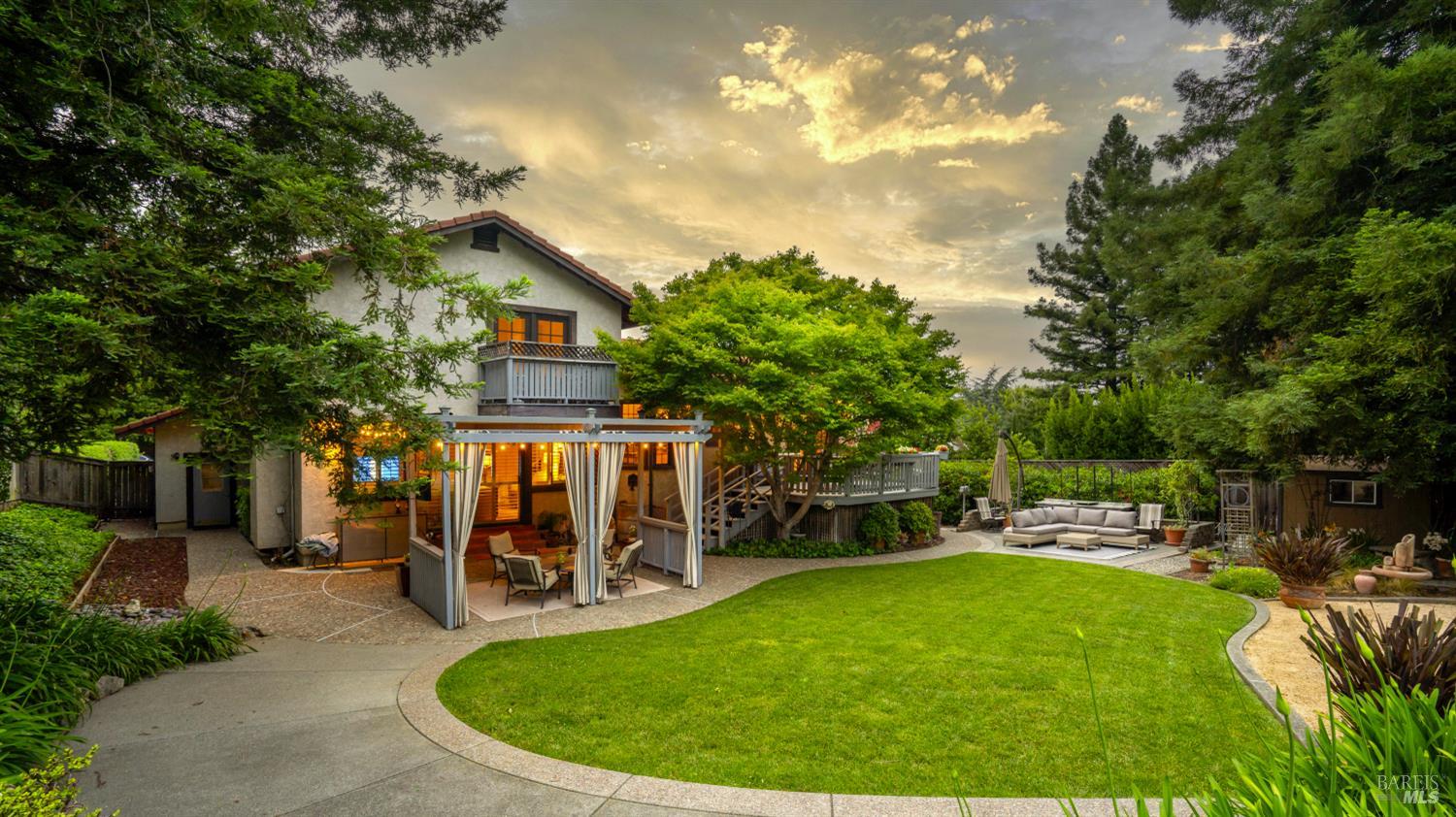 1108 E Sunnyslope Road Petaluma CA 94952