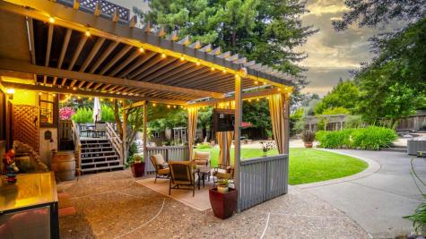 1108 E Sunnyslope Road Petaluma CA 94952