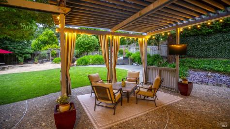 1108 E Sunnyslope Road Petaluma CA 94952